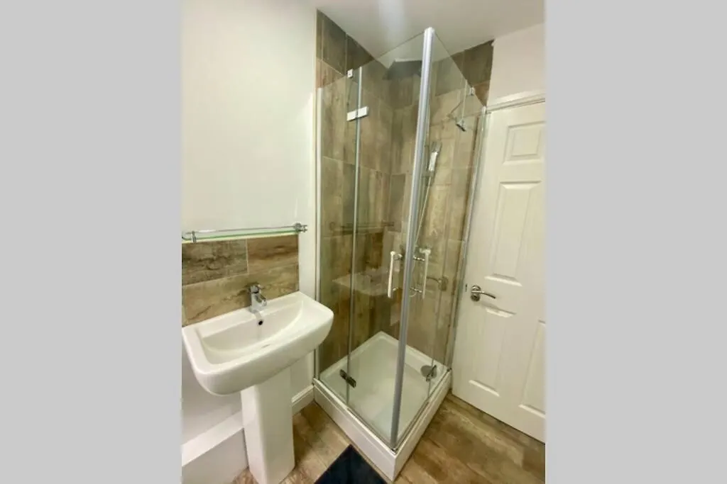 Stylish Apartment Nr City Centre W/ Parking Nearby Cardiff