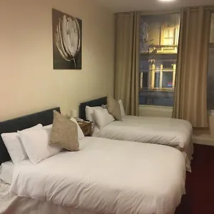 Hotel Ml, Cardiff