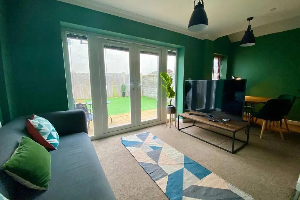 Stylish Apartment Nr City Centre W/ Parking Nearby 카디프